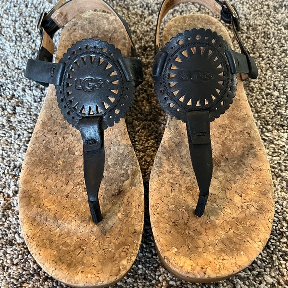 UGG Ayden black leather sandals - Picture 1 of 4
